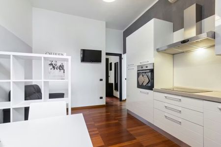 Via Giuseppe Massarenti, Milan, Lombardy 20148 - Photo 3