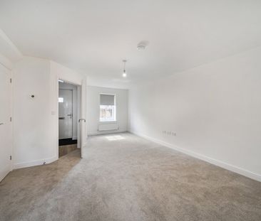 Upton Hall Crescent - Photo 5