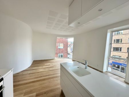 Lækker lys 2-vær. i unikt byggeri - Photo 4