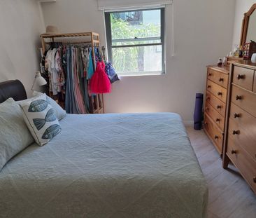 OVERSIZED ONE BEDROOM APARTMENT WITH SPACIOUS STUDY/2ND ROOM - Photo 3