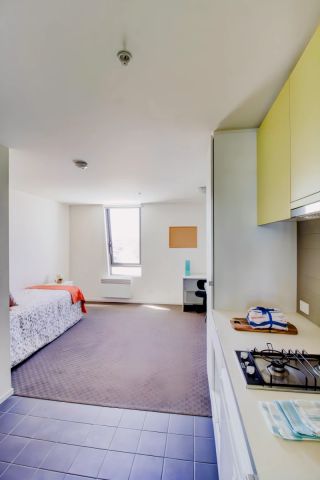 Large Studio - Photo 5