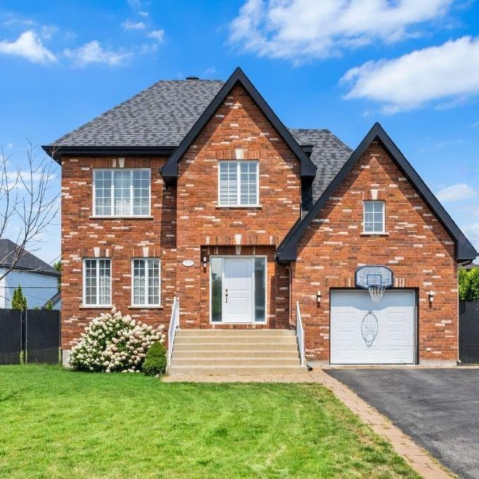 À louer / Maison à étages - Photo 1