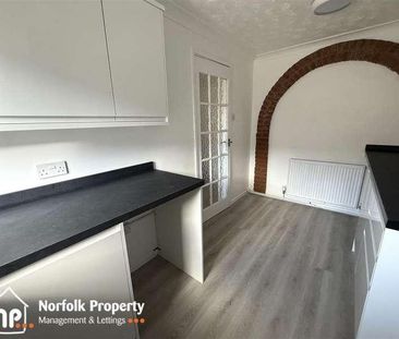 Donchurch Close, NR5 - Photo 1