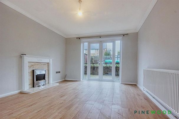 3 bedroom semi-detached house to rent - Photo 1