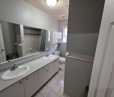 For Lease - 199 Livingstone Street, Barrie, Ontario - Photo 6