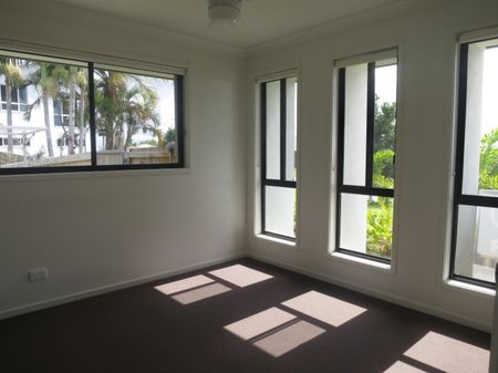 2/6 Lyam Place, Eimeo - Photo 5