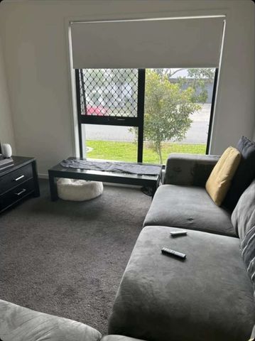 Redbank Plains - Photo 2