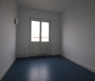 Location Appartement 4 pièces 63m² - Photo 5