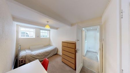 5 bedroom flat to rent - Photo 4