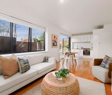 2 Bed, 1 Bath - Photo 4