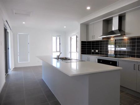 6 Islay Street, Spring Mountain QLD 4300 - Photo 2