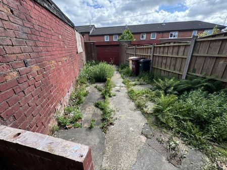 Tonge Moor Road, Bolton - Photo 4