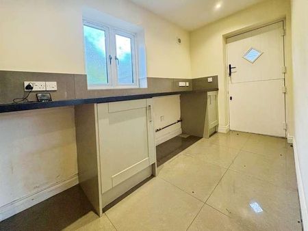 High Street, Heytesbury, BA12 - Photo 3