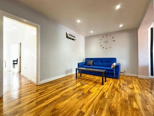 4 bedroom terraced house to rent - Photo 1