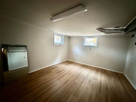 11514 122 Street NW - Photo 1