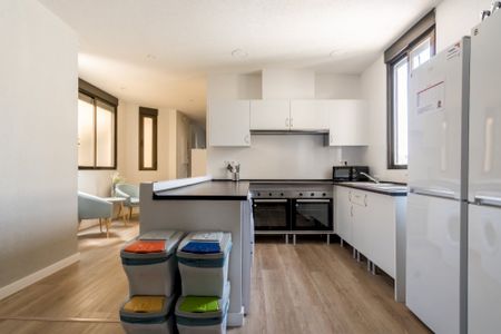 Cozy room in Alberto Aguilera street - Photo 5