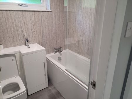 1 Ballinard Gardens, Broughty Ferry, Dundee - Photo 5