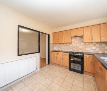 3 bedroom semi-detached house to rent - Photo 4