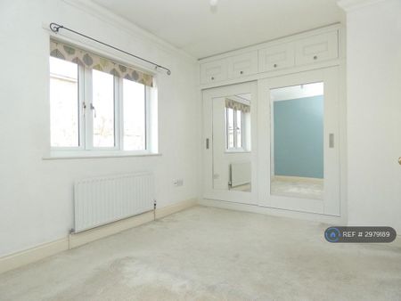 2 bedroom terraced house to rent - Photo 3