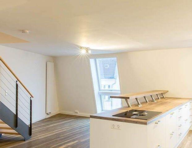 HOMESK - 4-Zimmer-DG-Maisonette-Wohnung mit Aufzug und EBK direkt am U-Bhf. Eberswalder Straße - Foto 1