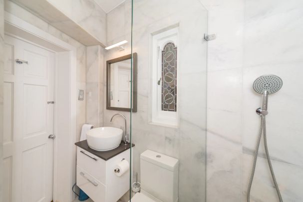 1 Bed, House - Photo 1