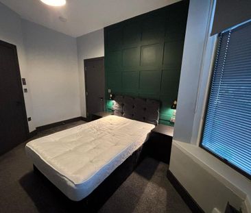 4 bedroom house of multiple occupation to rent - Photo 4