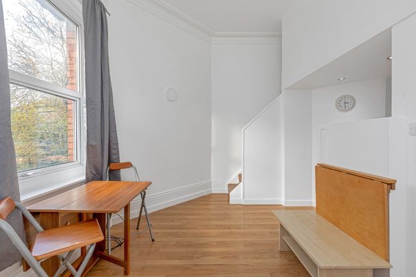 Fitzjohns Ave, Hampstead, London, NW3 - Photo 1