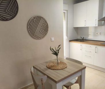 Alquiler de piso en Calle Martín Delgado - Photo 3