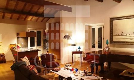 Attic-Piazza Navona: Short Stay. beautiful, fully furnished 1 Bedroom + Guest bed, 1 bath in period building with 2 large private terraces. Parquet floors, air conditioning, chef's kitchen, views, silent and bright. REF 2064 - Photo 4