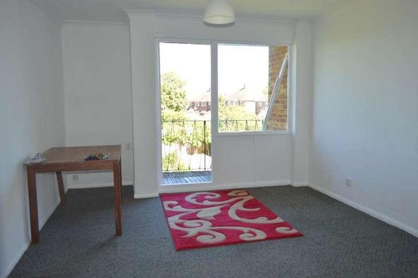 Edgeworth Road, Barnet, Barnet, London, EN4 - Photo 1