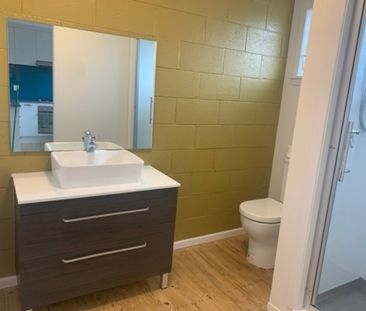 One bedroom home - Photo 3