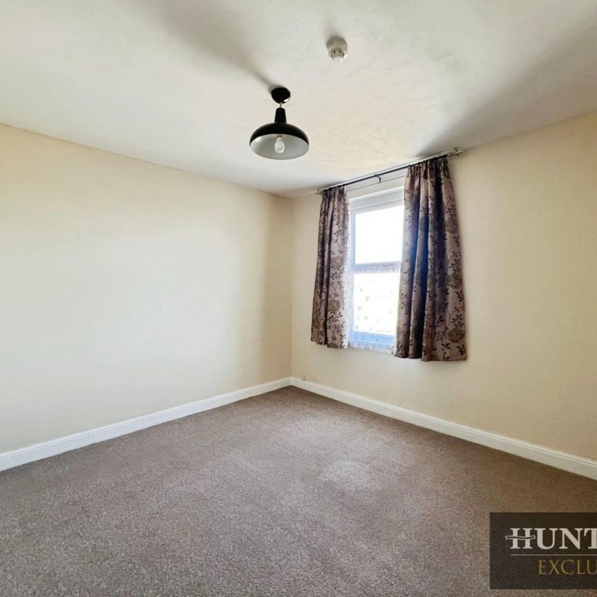 Alexandra Drive, Bridlington, East Riding of Yorkshire - Photo 1