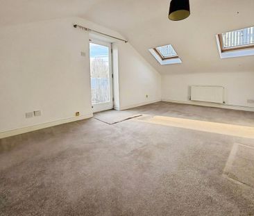 3 bedroom barn conversion to rent - Photo 2