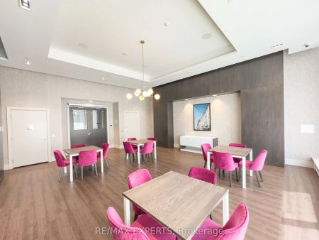 9000 Jane Street #1822 - Photo 2