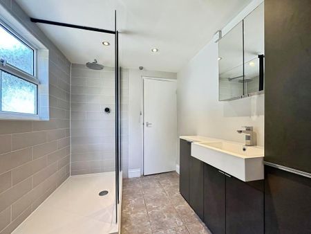 2 bedroom semi-detached house to rent - Photo 4