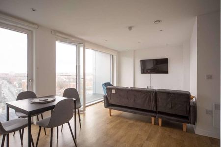 Room in a Shared Flat, Halogen House, M3 - Photo 2
