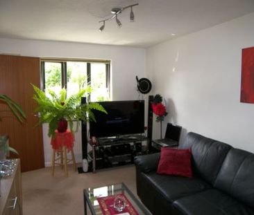 1 Bedroom Apartment To Rent in Henry Street - £725 pcm - Photo 6