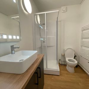 Location Appartement 1 pièce 28m² - Photo 3