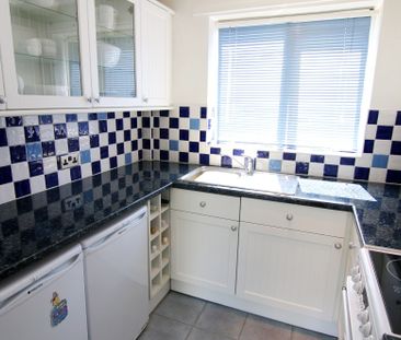 2 Bedroom HOUSE, Chester - Photo 3
