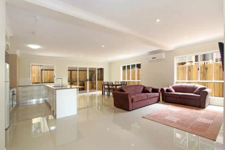 3/53 Fleurs Street, Woolloongabba QLD 4102 - Photo 5