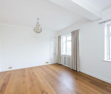 4 bedroom flat to rent - Photo 1
