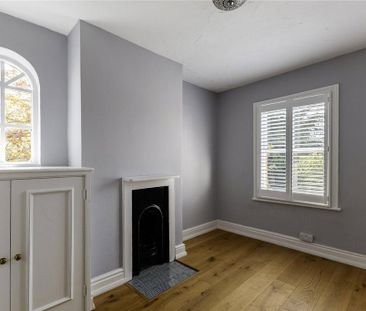 2 bedroom end of terrace house to rent - Photo 5