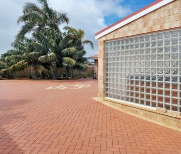 Coastal Living - SHORT TERM LEASE - Photo 6