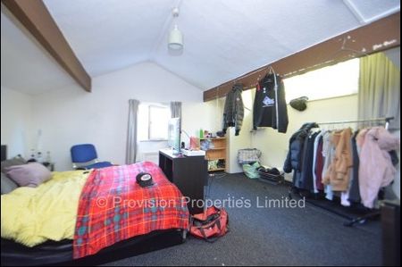 12 Bedroom Houses in Hyde Park - Photo 3