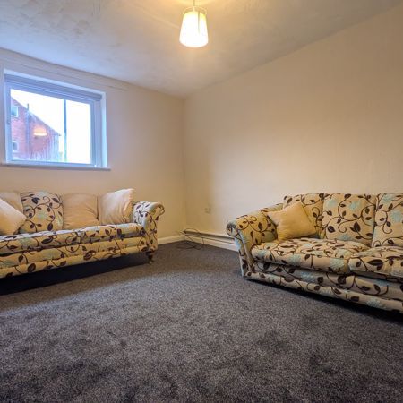 Lenton Boulevard, Nottingham - Photo 1