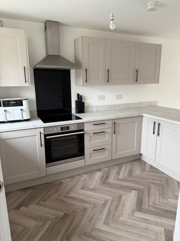 3 Bed Semi-Detached House, Hawes Way, S60 - Photo 5