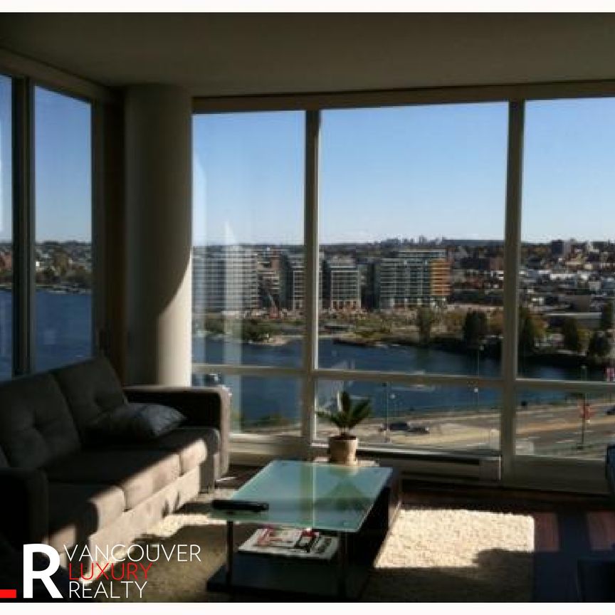 Condo in Downtown Vancouver, BC - Photo 1