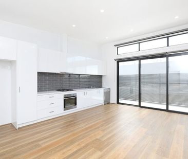 Thinking of selling? Contact our agent - Photo 2