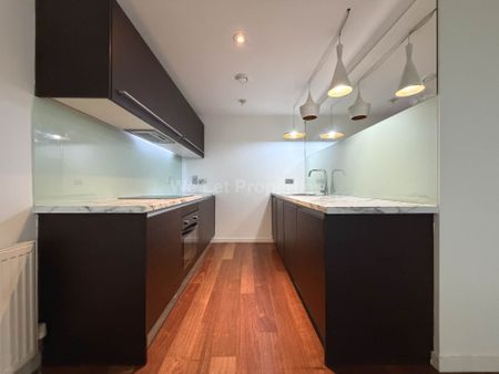 Price £2,000 pcm - Available 12/12/2025 - Furnished - Photo 3