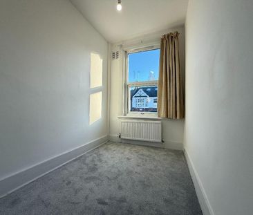 4 bedroom terraced house to rent - Photo 6